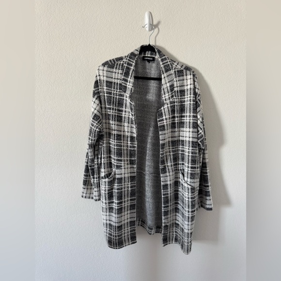 Express Fuzzy Cardigan Black and White Plaid in Large - Picture 3 of 5